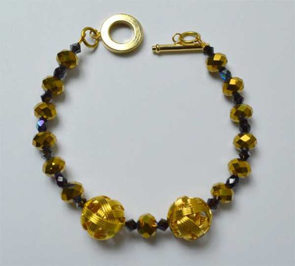 swarovski-vrahioli-aimatitis_1.jpg