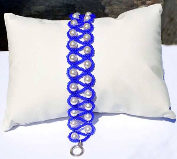 swarovski-white-blue_1.jpg